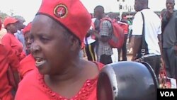 FILE: A protester 'beating' a pot in Chinhoyi in a protest staged by the MDC-T. (Photo: Arthur Chigoriwa)