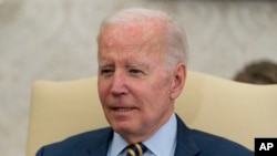 Presiden AS Joe Biden berbicara dalam pertemuan dengan Presiden Afrika Selatan Cyril Ramaphosa di Gedung Putih, Washington, pada 16 September 2022. (Foto: AP/Alex Brandon)