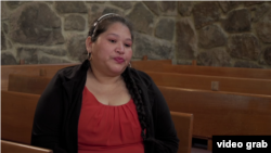 羅莎·古鐵雷斯·洛佩茲是無證移民，她在12月10日之前被命令離開美國。（視頻截圖）