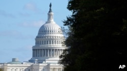 ARCHIVO - El Capitolio de Estados Unidos, visto desde la Avenida Pennsylvania en Washington, el día de las elecciones, el 5 de noviembre de 2024. (ARCHIVO: AP)