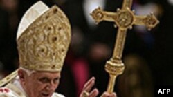 Britania përgatitet për vizitën e Papa Benediktit