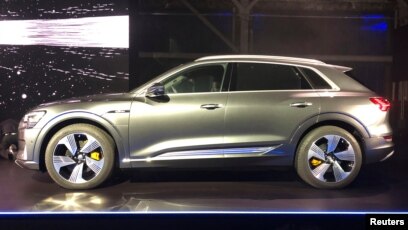 Audi Launches Electric Suv In Tesla S Backyard Audi Unveils Its First Production All Electric Vehicle The E Tron Sport Utility