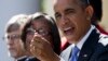 2013年10月1日，美国总统奥巴马在白宫的玫瑰园发表讲话的照片。