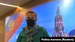 Олексій Навальний в московському аеропорту в день повернення з Німеччини і арешту 17 січня 2021 р.