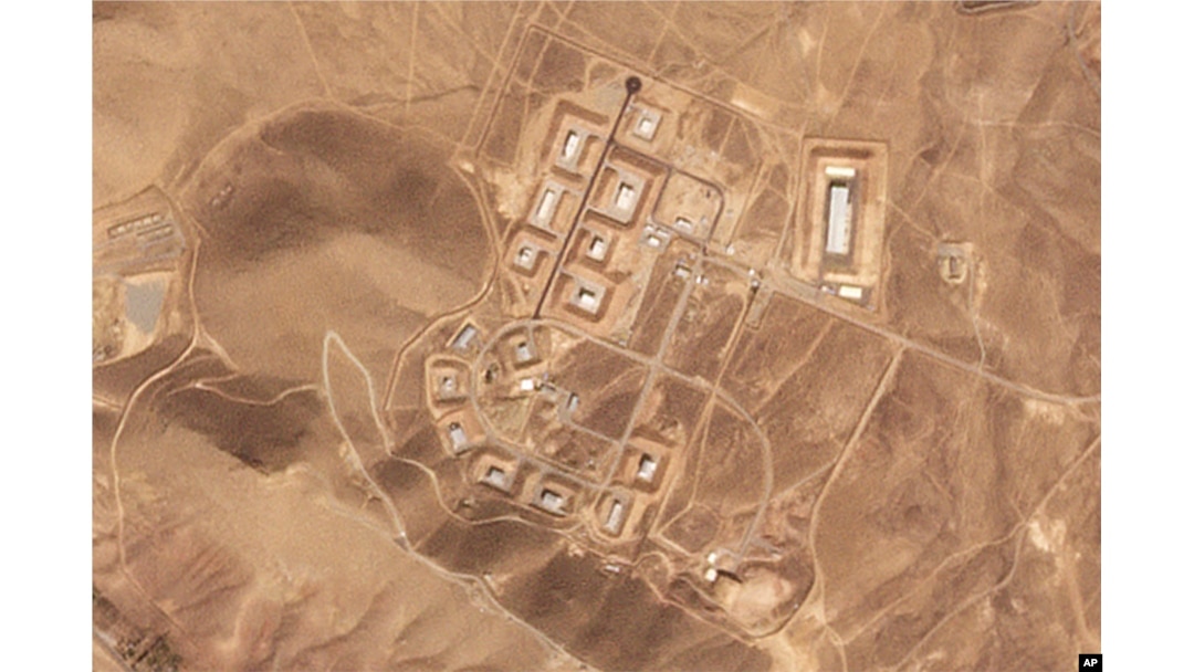 Satelitska fotografija iz Planet Labs PBC prikazuje zgrade u iranskoj vojnoj bazi Khojir izvan Teherana, 8. oktobra 2024. (Planet Labs PBC preko AP-a)