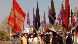 နိုင်ငံတကာအမျိုးသမီးများနေ့ ထဘီအလံထူပြီး စစ်အာဏာဆန့်ကျင်ဆန္ဒပြ