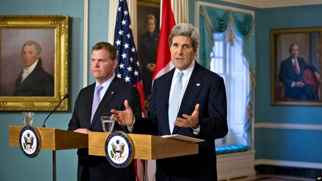U.S. Secretary of State John Kerry holds a bilateral meeting with Canadian Foreign Minister John Baird, at the State Department in Washington, D.C. February 8, 2013. 