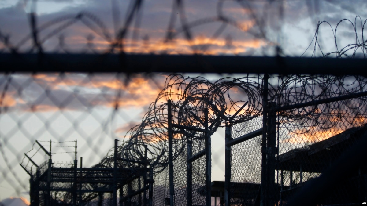 Trump Perintahkan Penjara Guantanamo Tetap Dibuka