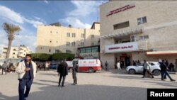 نمای بیرونی بیمارستان الاقصی واقع در دیرالبلح، مرکز نوار غزه