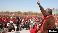 Morgan Tsvangirai, líder do MDC e primeiro-ministro em campanha eleitoral