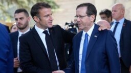 Fransa Cumhurbaşkanı Emmanuel Macron, İsrail Cumhurbaşkanı Isaac Herzog ile Kudüs'te biraraya geldi - 24 Ekim 2023