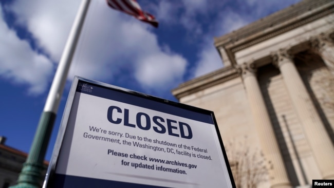 美国华盛顿，由于联邦政府部分关闭，国家档案馆关闭。（2018年12月22日）