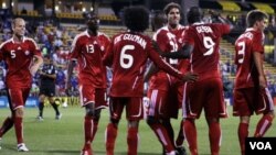 Canadá celebra el único del partido. El equipo descansa en el primer puesto del Grupo A.