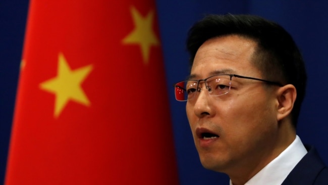 中国外交部发言人赵立坚在例行记者会上。(2020年4月8日)
