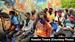 Dans le cadre de la fête de la musique célébrée le 21 juin, les jeunes artistes rappeurs maliens réunis au sein du groupe Agoratoire.