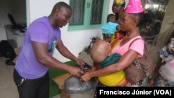 Mães das crianças atendidas recebem cesta básica, Centro Dom Orione