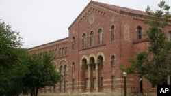 La Policía confirmó la muerte de dos hombres en la Escuela de Ingeniería IV de la UCLA.