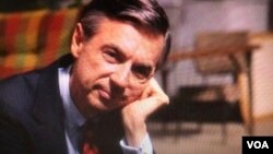 Mr. Fred Rogers: un ícono cultural que inspiró a generaciones de niños con compasión y una imaginación sin límites.