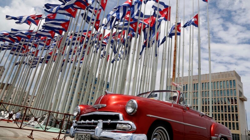 Cubanos aliviados tras la reapertura del consulado de EEUU en La Habana