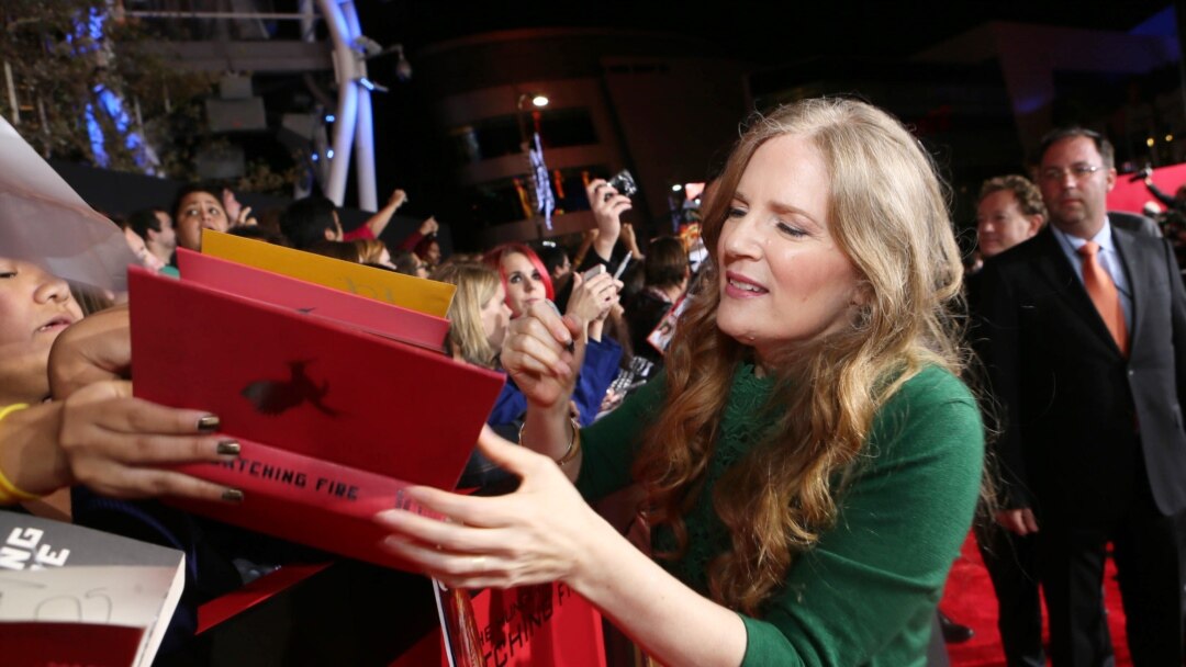 Unpublished Hunger Games book sells it's movie rights - Times of India