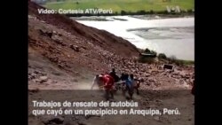 Sube cifra de muertos en accidente de autobús en Perú
