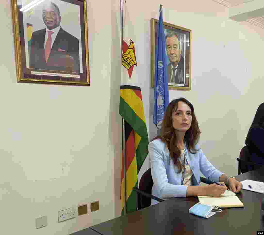 BMT-nin xüsusi məruzəçisi Alena Douhan Hararedə jurnalistlərlə görüşdə