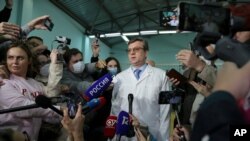International concern grows over Navalny hospitalization