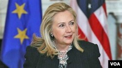 Menlu AS Hillary Rodham Clinton melakukan kunjungan bersejarah ke Burma pekan ini (foto: dok).