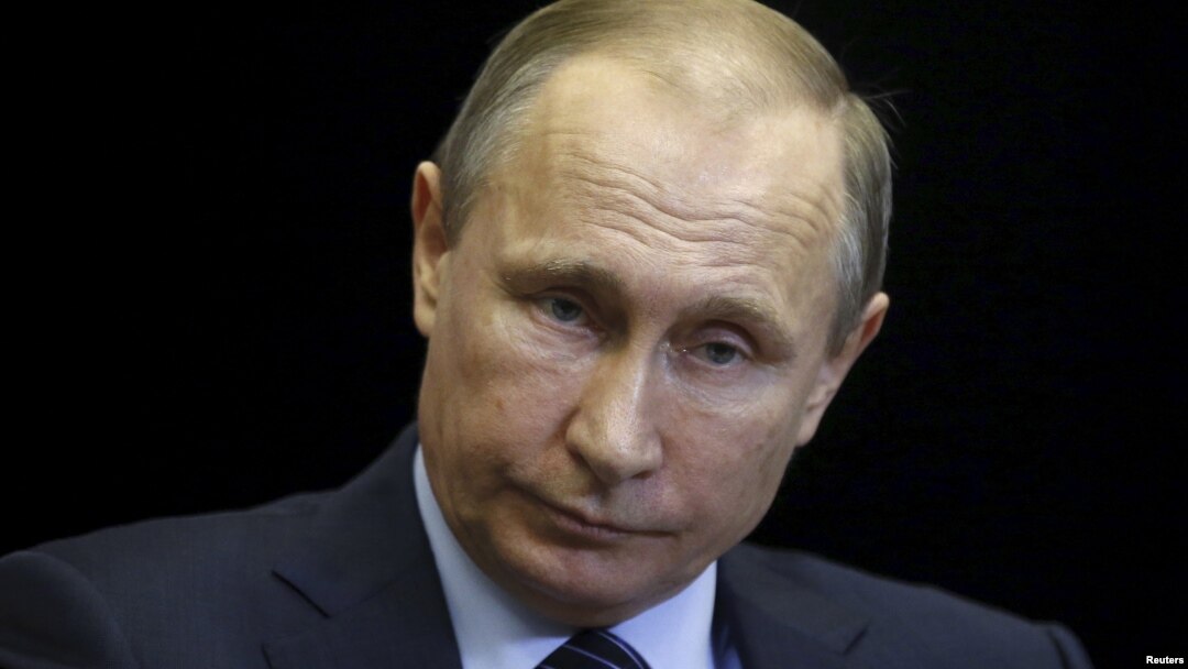 Presiden Rusia Vladimir Putin mengatakan jatuhnya pesawat tempur Rusia merupakan tikaman dari belakang oleh para pendukung teroris (24/11).