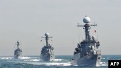 Військово-морські сили Південної Кореї провели протичовнові навчання в Жовтому морі 27-го травня 2010 р.