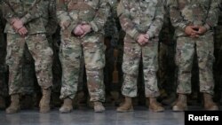 Soldados de la Guardia Nacional de Texas forman en Weslaco, EE. UU., el pasado 12 de abril.