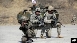 AQSh va Janubiy Koreya askarlari 2015-yilgi harbiy mashqlarda