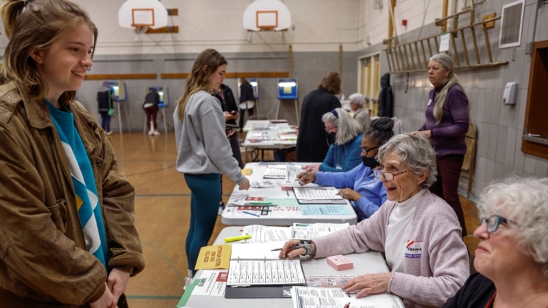 Voting rights groups seek investigation into Wisconsin text messages 