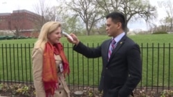 Բուժաշխատողները չափում են Սպիտակ տուն մուտք գործող լրագրողների ջերմությունը