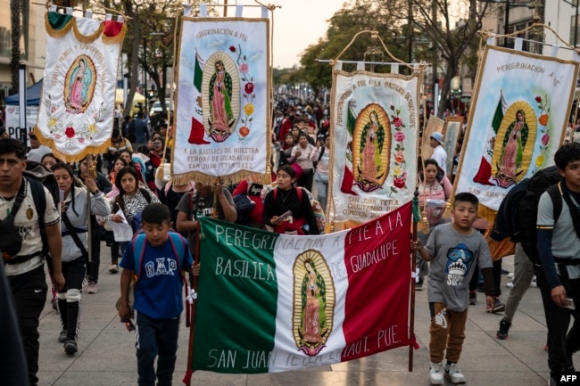 Días antes de la celebración, la Iglesia Católica de México hizo un llamado  a los grupos del crimen organizado a declarar una tregua en sus acciones violentas, que cada año dejan decenas de miles de muertos y desaparecidos.