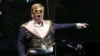 Elton John Janjikan Bantuan Kebakaran Hutan Australia