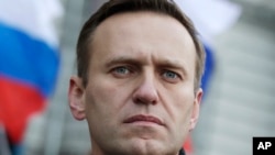 ARCHIVO - El opositor ruso Alexei Navalny en una foto de febrero de 2020.