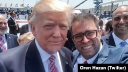 Le députe israélien Oren Hazan a pris un selfi avec le président américain Donald Trump, le 22 mai 2017.