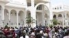 Demonstran Serbu Istana Presiden, Serang Presiden Mali