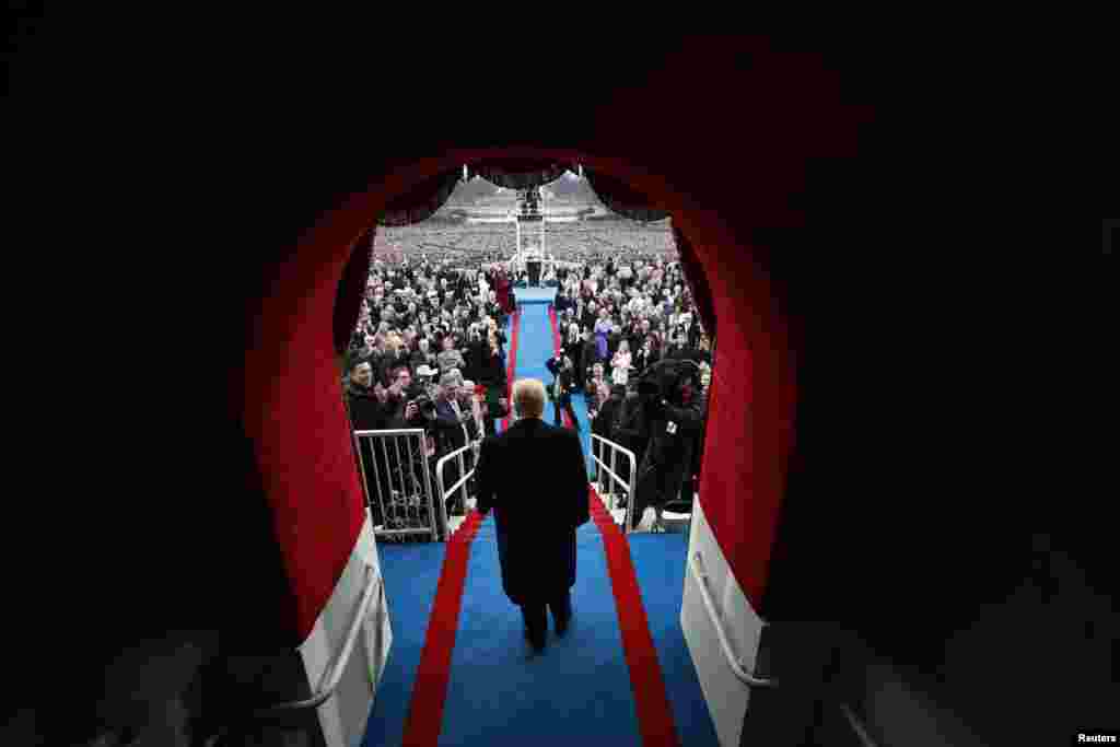 Donald Trump saat tiba di lokasi untuk upacara pelantikan sebagai Presiden AS ke-45 di gedung Capitol di Washington DC.