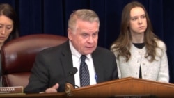 미 하원외교위원회의 아프리카·인권 소위원장인 크리스 스미스 의원이 4일 ‘전 세계 종교 자유 수호’를 주제로 청문회를 주재하고 있다.