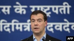 Medvedev, zyrtarët të mos komentojnë rreth çështjeve të papërfunduara gjyqësore