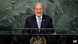 Foto de archivo del expresidente de El Salvador, Salvador Sánchez Ceren, durante la 71a sesión de la Asamblea General de las Naciones Unidas, en la sede de la ONU, en 2016.