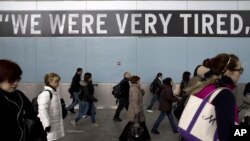 Desembarco en el transbordador de Staten Island. La ciudad de Nueva York intenta volver a la normalidad.