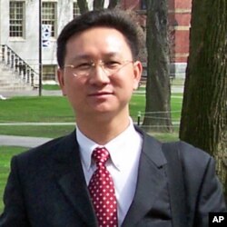 Prof. Tong Zhenyuan of National Chengchi University 国立政治大学教授童振源 (童振源提供给大卫)