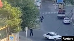 Dağıstan'ın Mahaçkale ve Derbent şehirlerinde dün bir polis noktasına, sinagoga ve iki kiliseye silahlı saldırılar düzenlendi. 