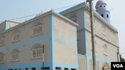 Mesquita, Angola. 