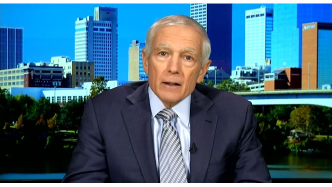 Jenderal Wesley Clark, mantan komandan tertinggi NATO di Eropa. (Foto: dok).