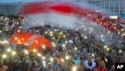Belarus မှာ မျှတမှုမရှိတဲ့ သမ္မတရွေးကောက်ပွဲကြောင့် ပြည်သူတွေ ဆန္ဒပြ