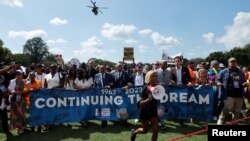 Peringatan 60 tahun pidato bersejarah March On Washington dan Martin Luther King Jr "I Have a Dream" di Lincoln Memorial di Washington D.C. (Foto: Reuters)